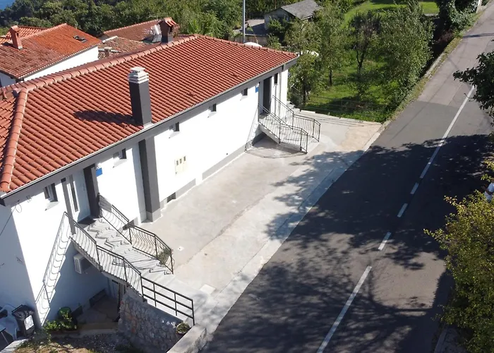 Apartments Ema
